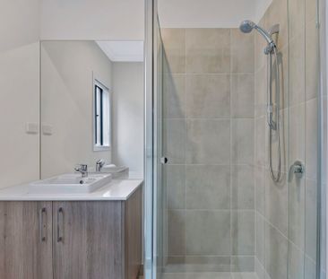 Stylish Family Home in the Heart of Leopold - Photo 4