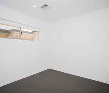 39 Fenchurch Dr, Hilbert WA 6112 - House For Rent - $720 | Domain - Photo 3