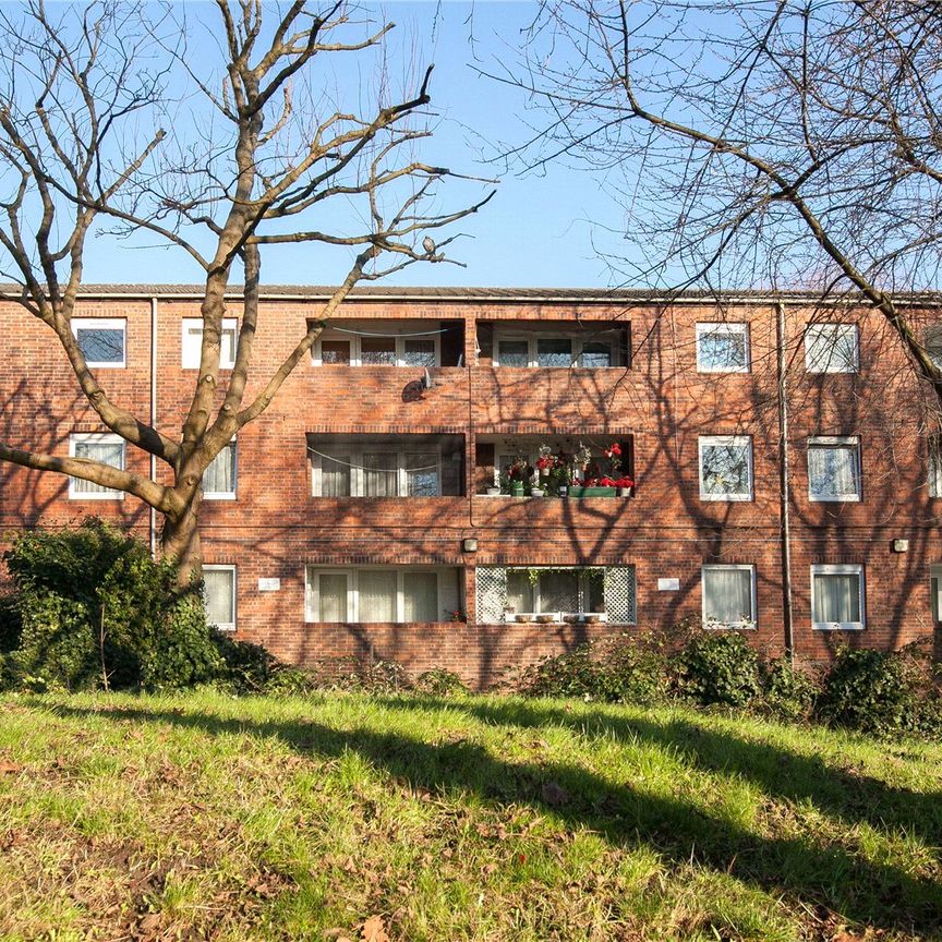 Partington Close, N19, London - Photo 1