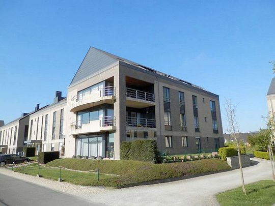 Au coeur d’Eghezée, rarissime rez-de-chaussée 2 chambres à louer dans la Résidence « La Closerie ».. avec terrasse couverte, pelouse privative, cave & box garage en sous-sol ! - Foto 1