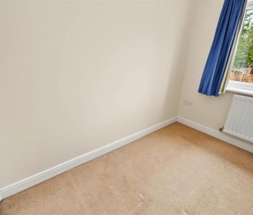 2 bedroom semi-detached house to rent - Photo 2