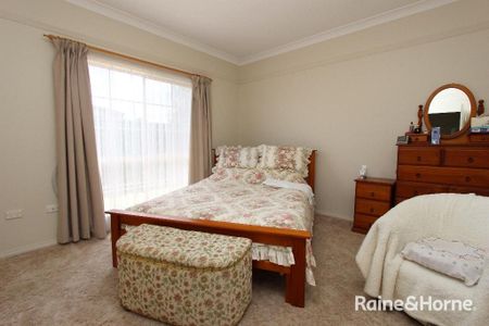 4/129 Keppel Street, Bathurst, NSW 2795 - Photo 3