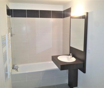 Location Appartement 2 pièces 42m² SORGUES 84700 - Photo 4