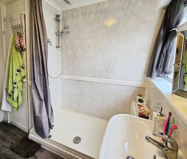 3 bedroom terraced house to rent - Photo 6