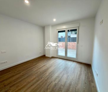 Piso de alquiler en Calle de las Matas, 1, Casa Amarilla - Photo 2