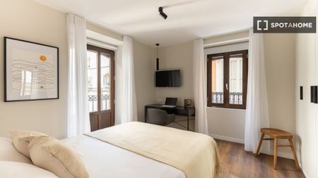 3 room luxury Apartment for rent in Valencia - Photo 3