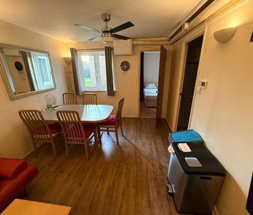 Room in a Shared Flat, Foxglove Court Vicars Bridge Close, HA0 - Photo 4