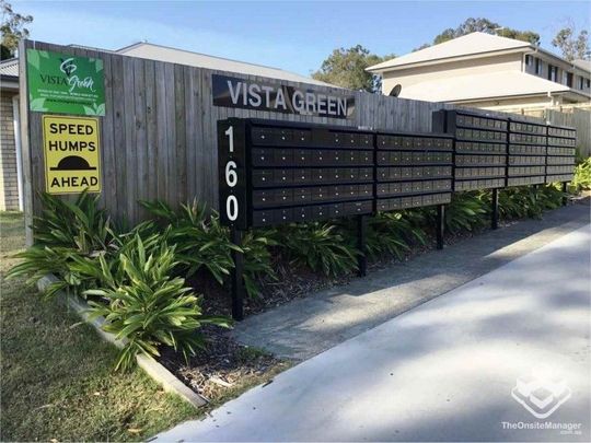 3 BED 2 BATH 2 CAR TOWNHOUSE, ULTRA HIGH SPEED INTERNET - Photo 1