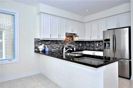 For Lease - 253 Rutherford Upper Road, Bradford West Gwillimbury, Ontario - Photo 2