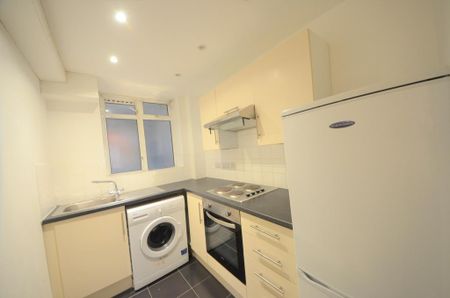 2 bedroom flat to rent - Photo 4