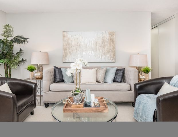 Barkley Towers | 955 Warwick Court, Burlington - Photo 1