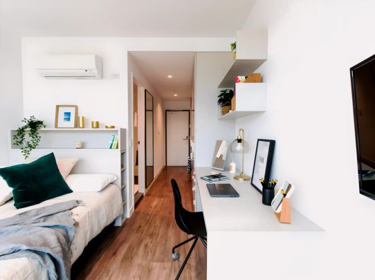 Yugo Berkeley Street, Melbourne - Photo 1