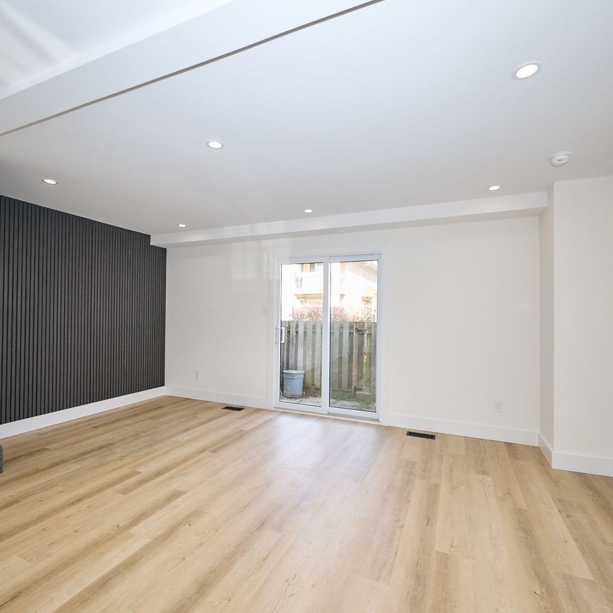 For Lease - 8141 Coventry Road Unit# 80, Niagara Falls, Ontario - Photo 1