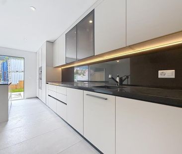 FLAMBANT NEUVE UNE MAGNIFIQUE VILLA 5.5 PIECES MODERNE DE 200 M2 AV... - Foto 1