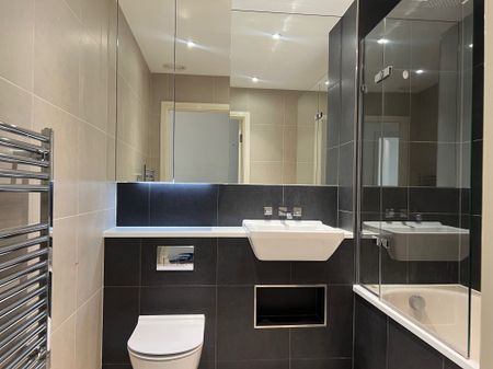 Saffron Square, Croydon - Photo 4