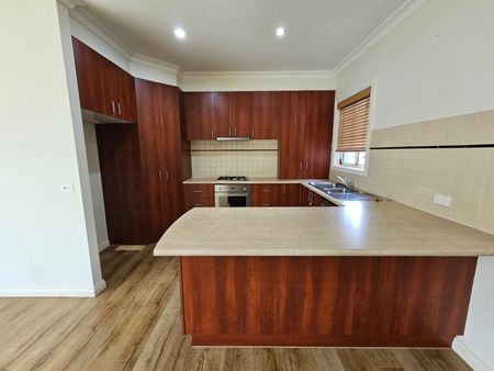 2/7 State Street, Oakleigh East VIC 3166 - Apartment For Rent | Domain - Photo 5