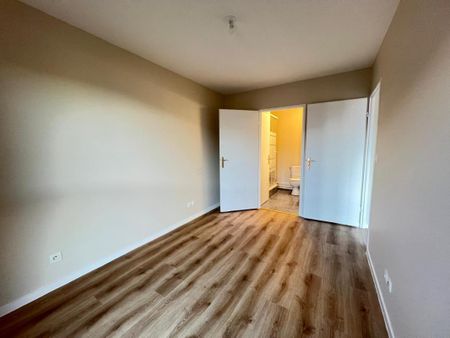 Location Appartement 2 pièces 34m² DEVILLE LES ROUEN 76250 - Photo 3