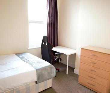 Room in a Shared House, Pine Road, NW2 - Photo 3