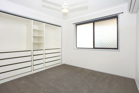 SPACIOUS CENTRAL DUPLEX - Photo 2