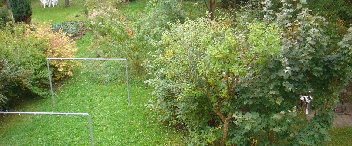 WOHNEN IM DG - / Schlafen zum Innenhof - sonniger Balkon - Photo 1