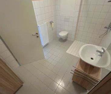 Gepflegte 2-Zimmer Wohnung mit Loggia und möblierter Küche in bekan... - Photo 6