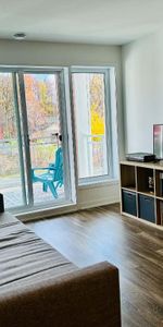 Magnifique 3 ½ + espace bureau TOUT INCLUS - lumineux - stationnement : 1535$/mois - Photo 3