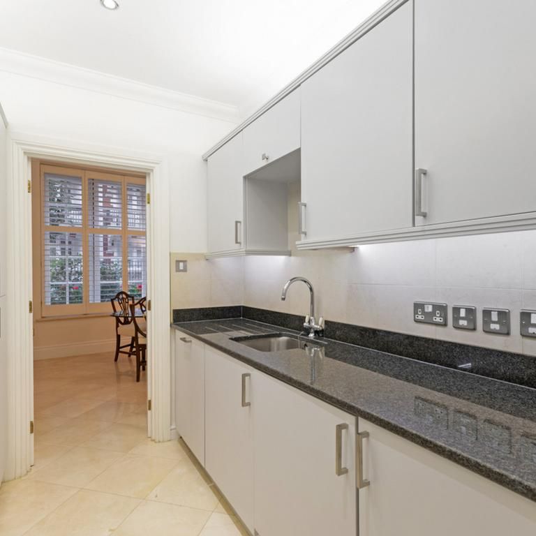 4 bedroom apartment to rent - Photo 1