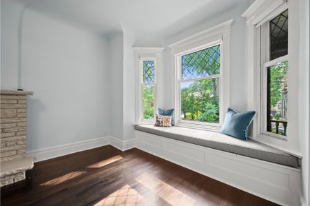 For Lease - 18 Castle Frank Crescent Unit# Main, Toronto, Ontario - Photo 4