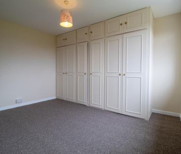 3 bedroom semi-detached house to rent - Photo 6