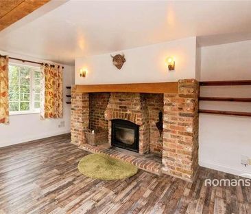 Tumblewood, Ash Green Lane East, Ash Green, Aldershot, Surrey, GU12 - Photo 3