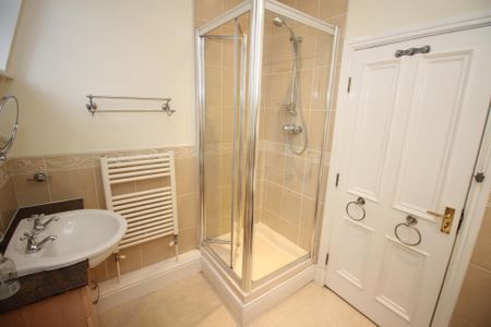 Jesmond Park West, Jesmond, Newcastle Upon Tyne, Ne2 - Photo 5