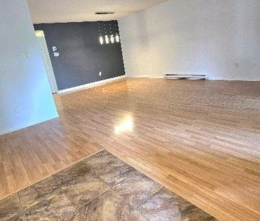 condo à louer - Photo 2
