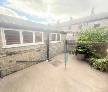 2 bedroom terraced house to rent - Photo 4