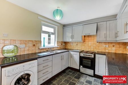 2 Barnewall Place, Derry/Londonderry, Waterside, BT47 2BJ - Photo 4