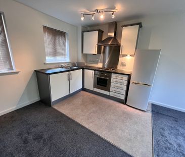 Churchbeck Chase, Radcliffe - Photo 4