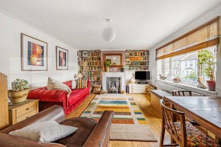 Stylish Ground Floor 2-Bed Flat with Private Garden – Muswell Hill N10 - Photo 2