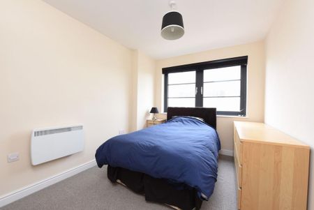 2 bedroom apartment to rent - Photo 2