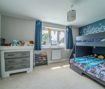 Waring Crescent, Aylesbury, Aston Clinton - Photo 5