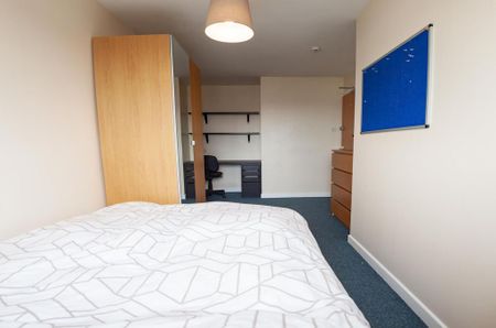 6 bedroom house to rent - Photo 4