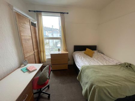 5 bedroom property to rent - Photo 4