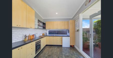 Modern 2-Bedroom Granny Flat in Ettalong Beach – Walk to the Beach! - Photo 5