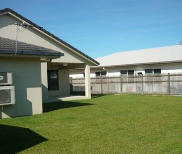 32 Daintree Drive, Bushland Beach - Photo 2