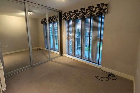 Woking, Surrey, GU22 - Photo 3