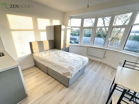 Studio to rent - Photo 5