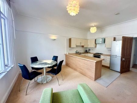 Peveril Drive, Nottingham, NG7 - Photo 3