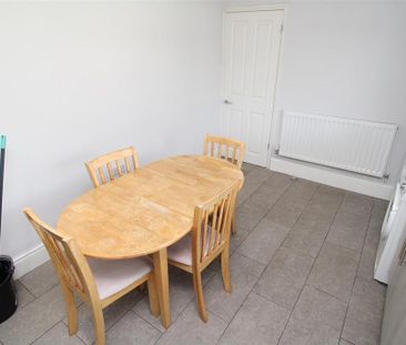 3 bedroom terraced house to rent - Photo 6
