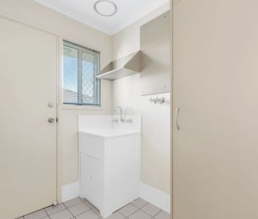 4 Bedroom Family Home - Photo 3
