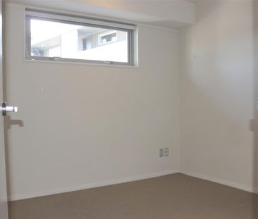 3 Bedroom Furnished Central City Apartment - Photo 6