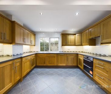 4 bedroom detached bungalow to rent - Photo 3