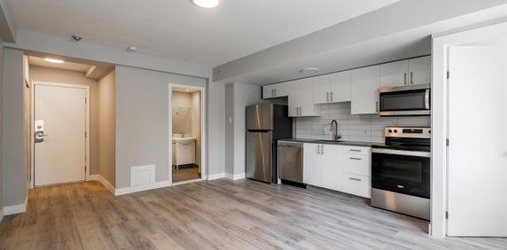 Large Renovated 2 Bedroom Unit - NDG - 5765 Cote-St-Luc Road, Montréal - Photo 2